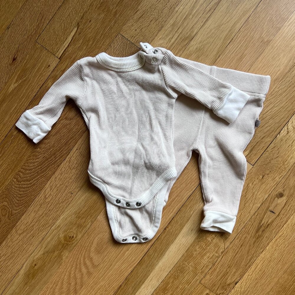 Goumi Infant Waffle Knit Set Sz 0-3 months
